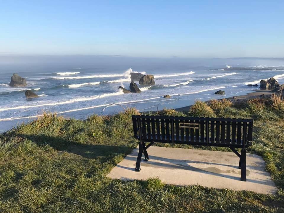 Table Rock Motel Bandon Exterior foto
